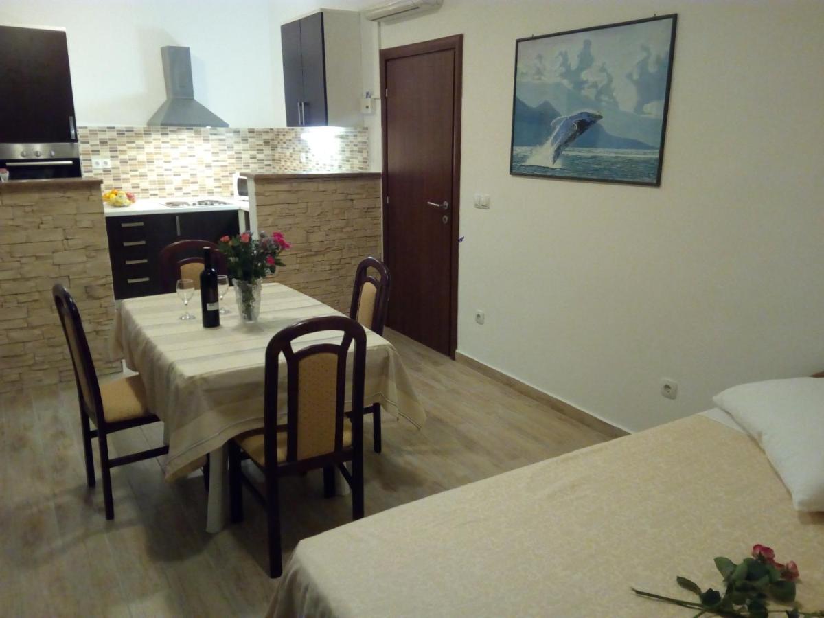Apartment On The Beach Lokva Rogoznica Εξωτερικό φωτογραφία