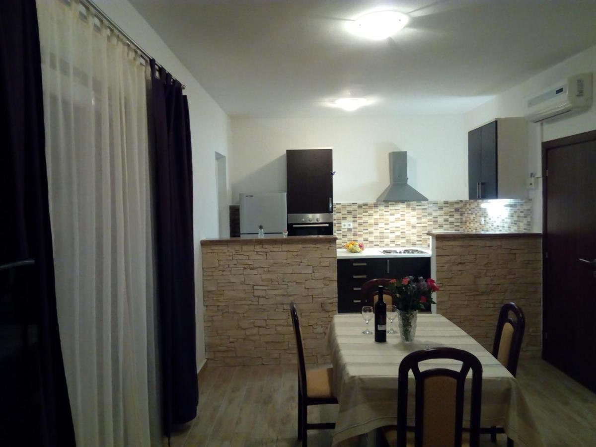 Apartment On The Beach Lokva Rogoznica Εξωτερικό φωτογραφία
